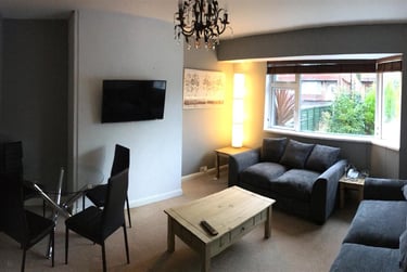 4 bed house, Lower Road, Lenton Abbey, Beeston, NG92GT - Image 1